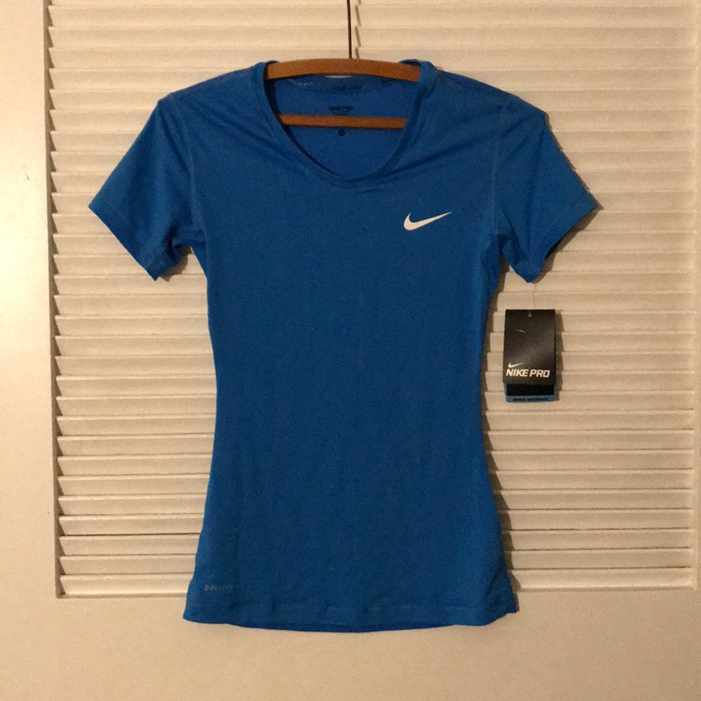 NEW Nike Pro Hypercool Training Top